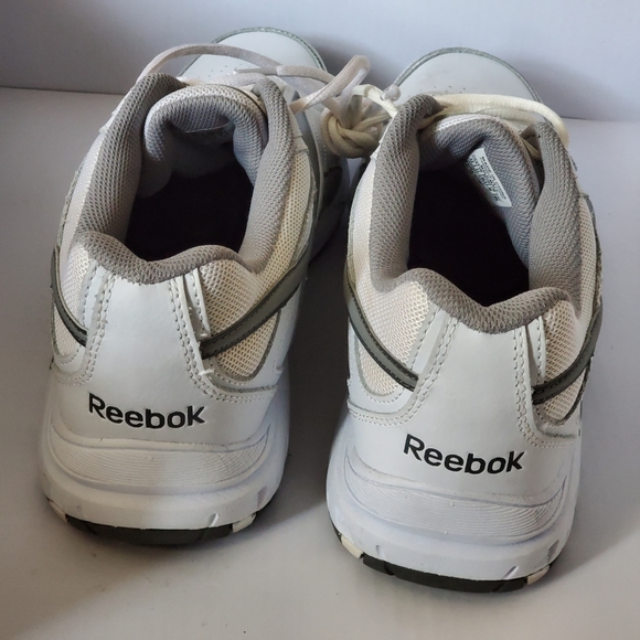 Reebok men's white w/grey stripe shoe 12 - Picture 5 of 13